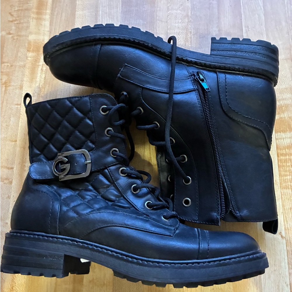 GBG Los Angeles Black Lace Up Quilted Boots size 7 1/2 medium. New w/out tags.